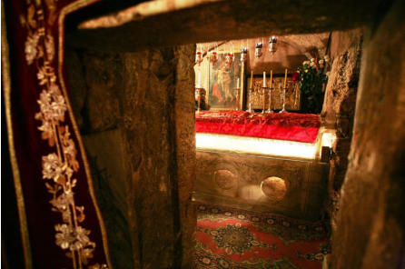 Jeruzalem - Crkva Marijina groba - Ulaz u Marijinu grobnicu